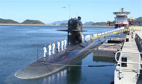 submarino brazil partilhar|Marinha do Brasil recebe o submarino ‘Riachuelo’ – S40.